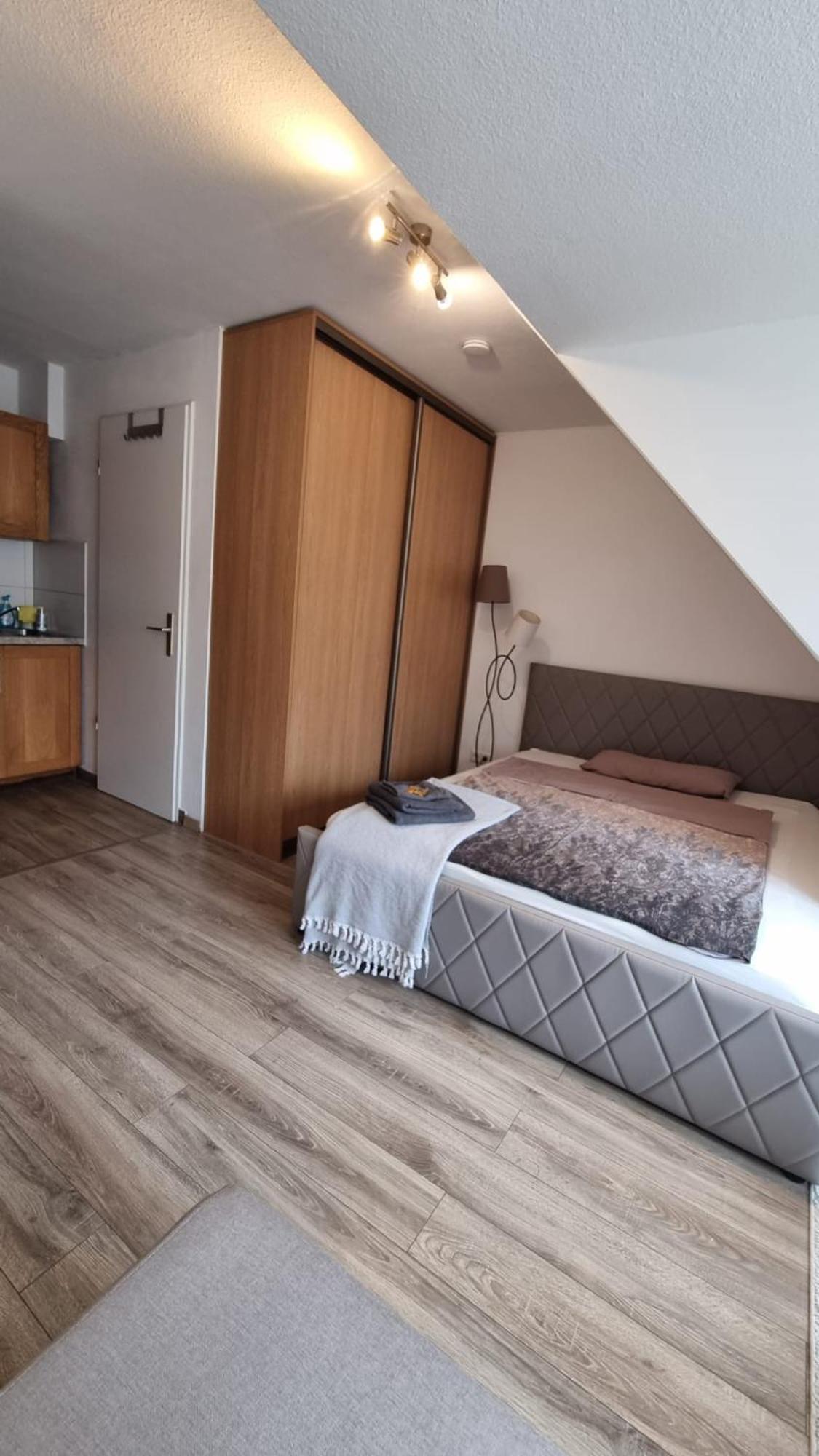 נירנברג Ferienwohnung "Elsnerstrasse" מראה חיצוני תמונה